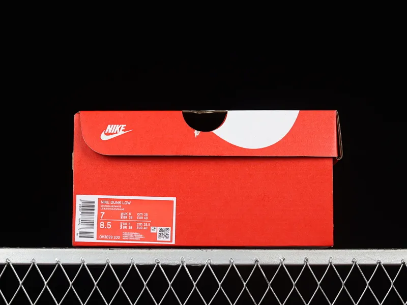 All Categories Nk SB Dunk Series Nk SB Dunk Low Low-top sneakers F version Nk Dunk Low "Ocean" Blue Ocean SB smashed backboard fashion casual sneakers DV3029-100